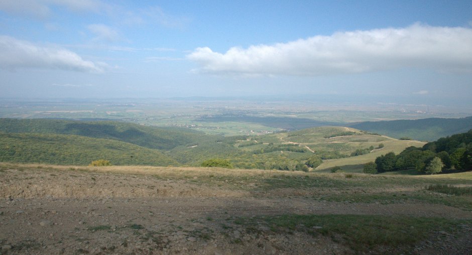  26mn img 06pa panorama de pe creasta varfului pilisca